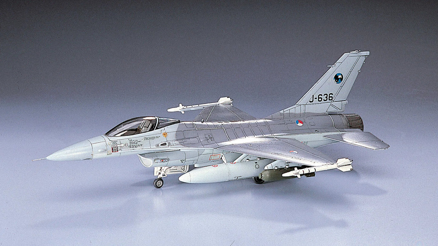 Hasegawa 1/72 F-16A Plus Fighting Falcon