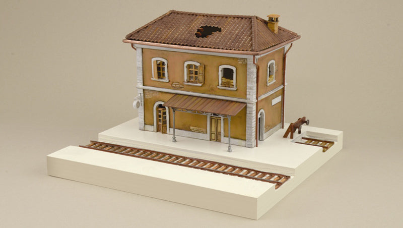 Italeri 6162 1/72 Train Station