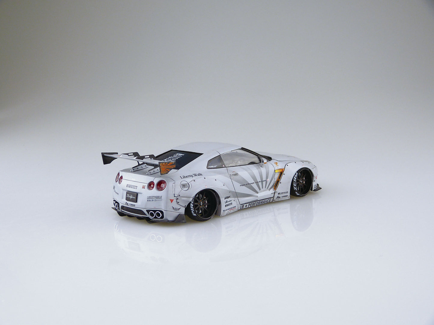 Aoshima 1/24 LB Works R35 GT-R Ver.2