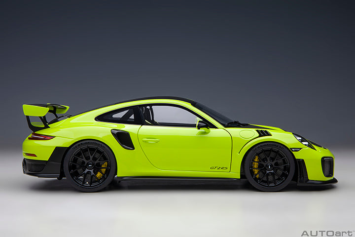 Autoart 1/18 Porsche 911 GT2 RS Weissach package - Acid Green
