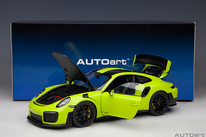 Autoart 1/18 Porsche 911 GT2 RS Weissach package - Acid Green