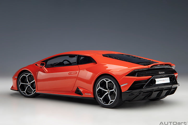 AutoArt LAMBORGHINI HURACAN EVO (ARANCIO XANTO) 1:18
