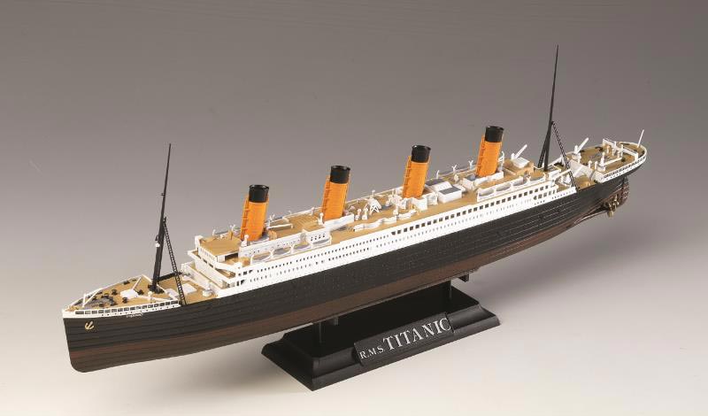Academy 14214 1/700 RMS Titanic "Centenary Anniversary"