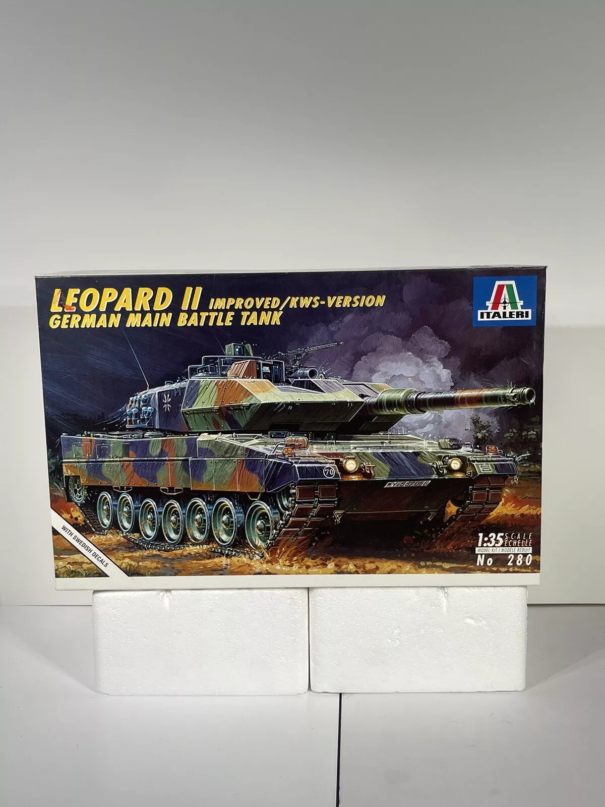 Italeri Leopard II Improved/KWS-Version German Main Battle Tank 1/35 Scale
