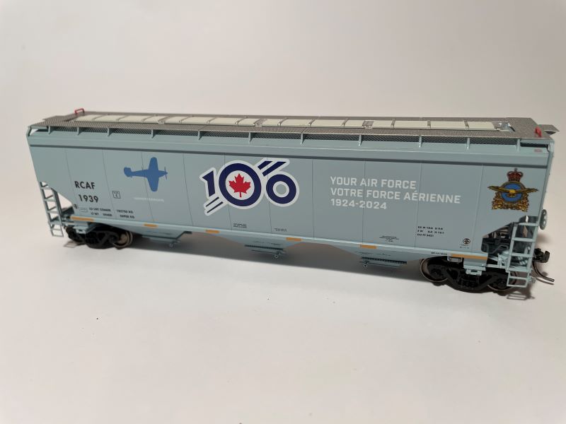 North American Railcar (12 pack)- HO Scale - RCAF 100th Anniversary Cars