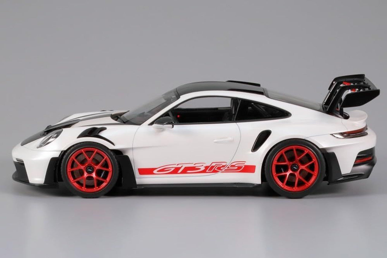 Tamiya 24370 Sports Car 1/24 Porsche 911 GT3 RS (992) Plastic Model