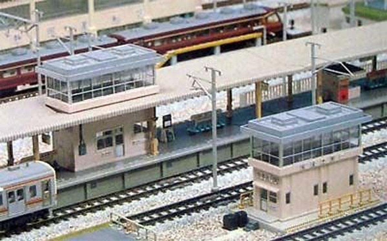 Kato 23-315 Station & Signal Tower Set (N scale)