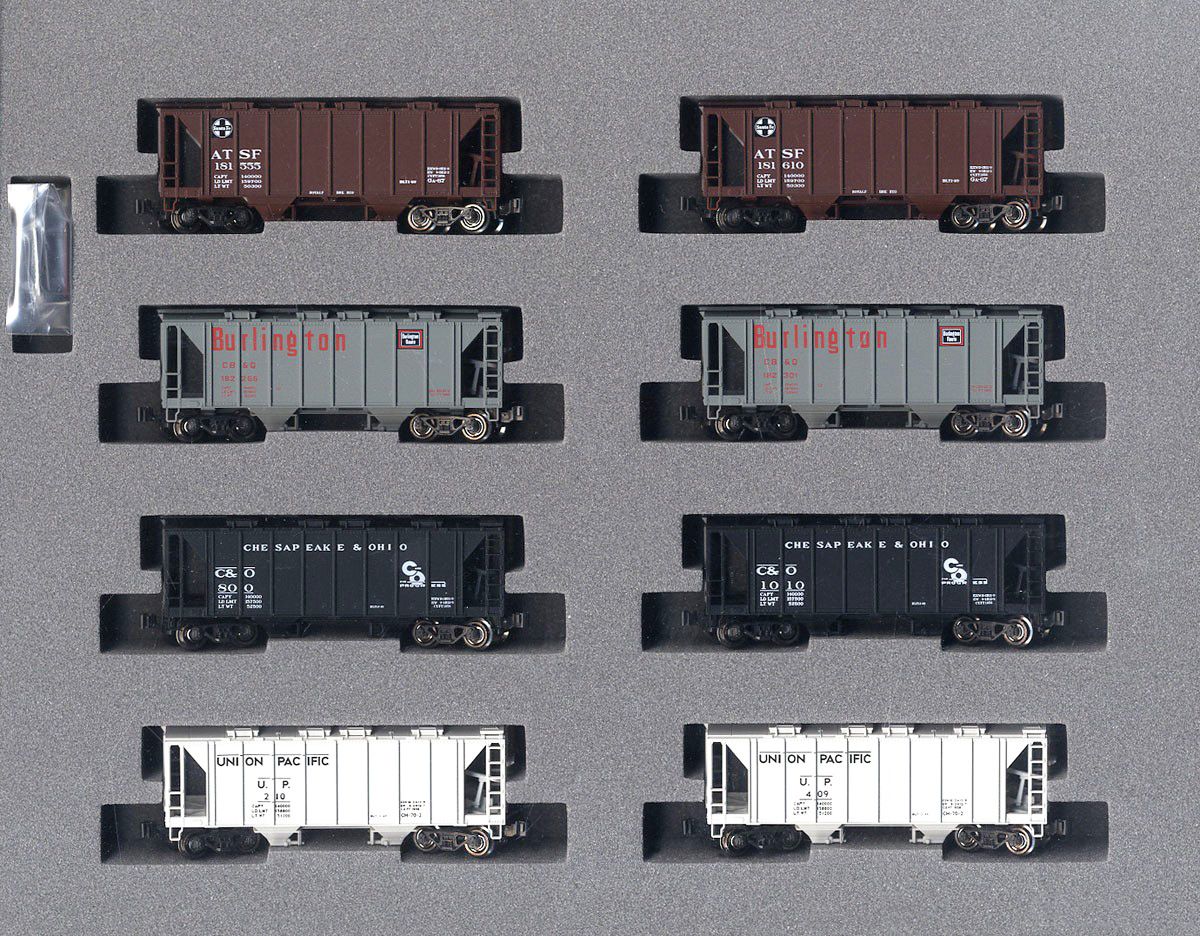 Kato 106-4700, N Scale ACF 70 Ton 2 Bay Covered Hopper 8 Car Set, 2 of each ATSF, CB&Q, C&O, UP