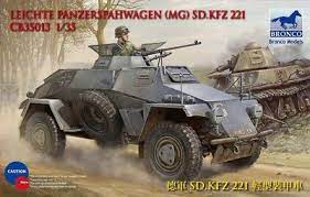 Bronco Models  1/35 Panzerspahwagen (MG) Sd.Kfz. 221 LARV